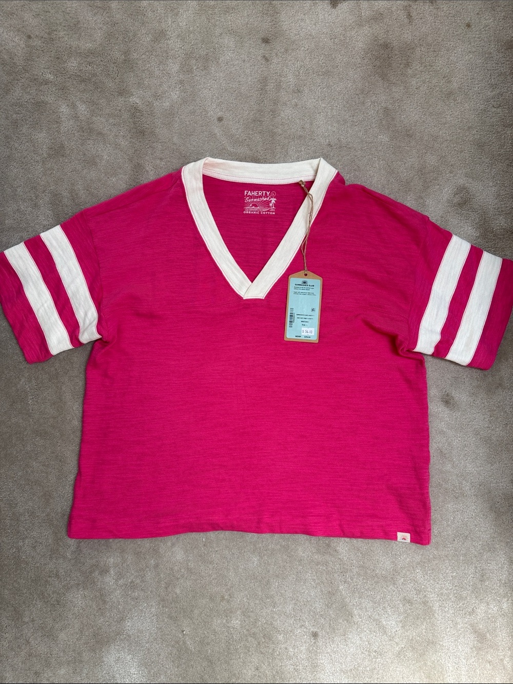 NWT!! Faherty Women’s V-Neck Tee in Magenta with White Trim - Picture 2 of 3